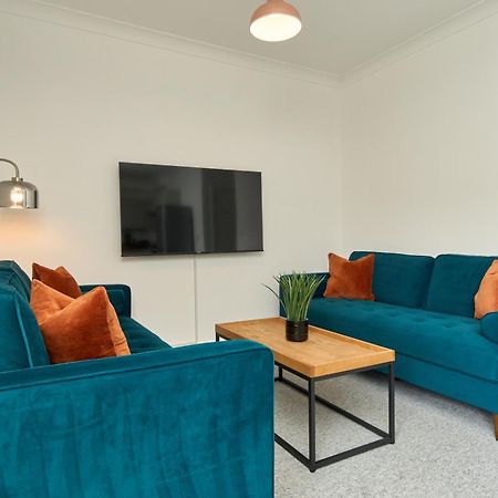 Beautiful 3 Bed Apartment In Bonchurch - Nr Ventnor - Large Outside Terrace & Parking - Dog Friendly - The Perfect Choice For Couples, Friends, Families - 5 Mins To Beach Zewnętrze zdjęcie