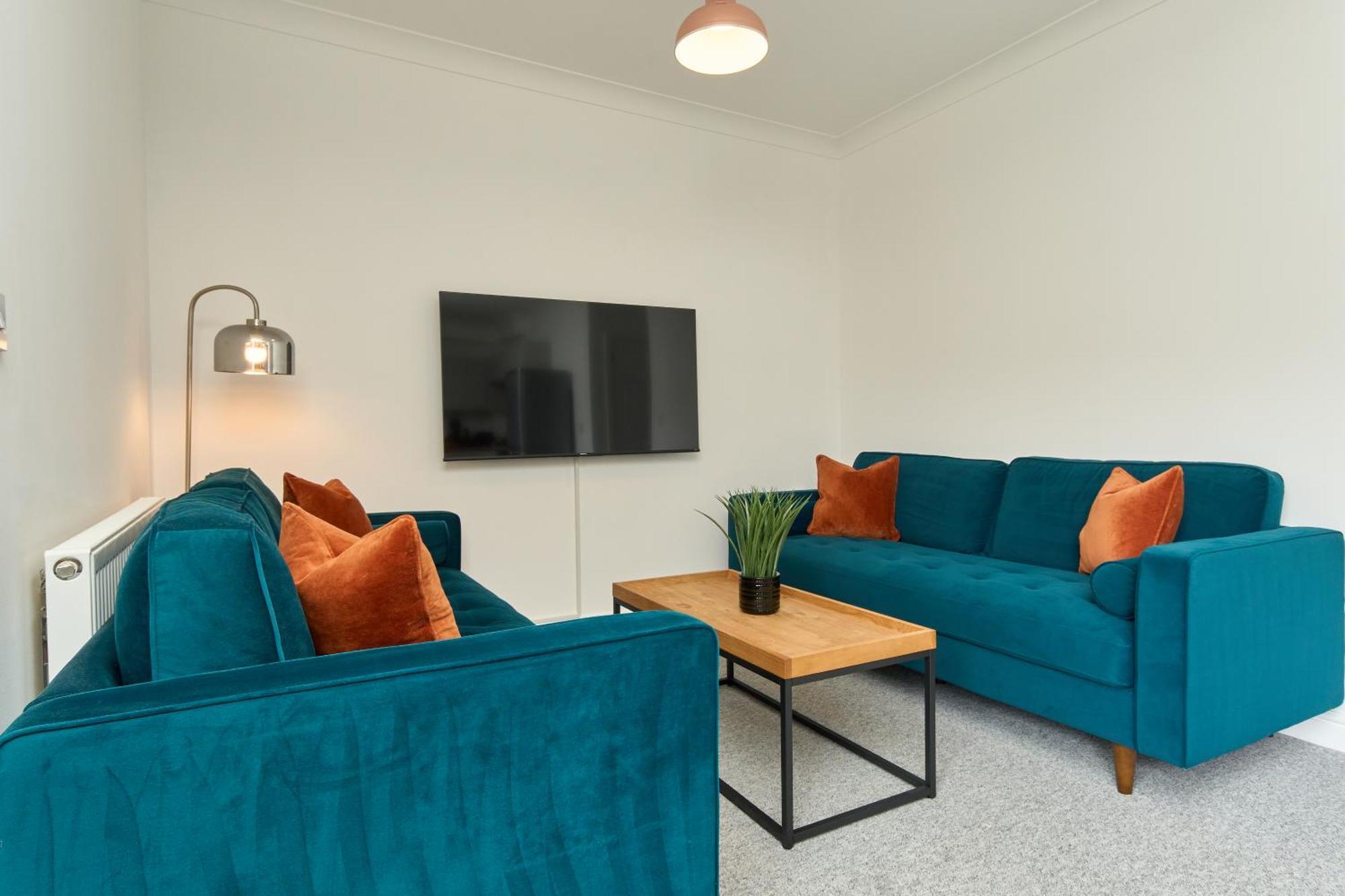 Beautiful 3 Bed Apartment In Bonchurch - Nr Ventnor - Large Outside Terrace & Parking - Dog Friendly - The Perfect Choice For Couples, Friends, Families - 5 Mins To Beach Zewnętrze zdjęcie