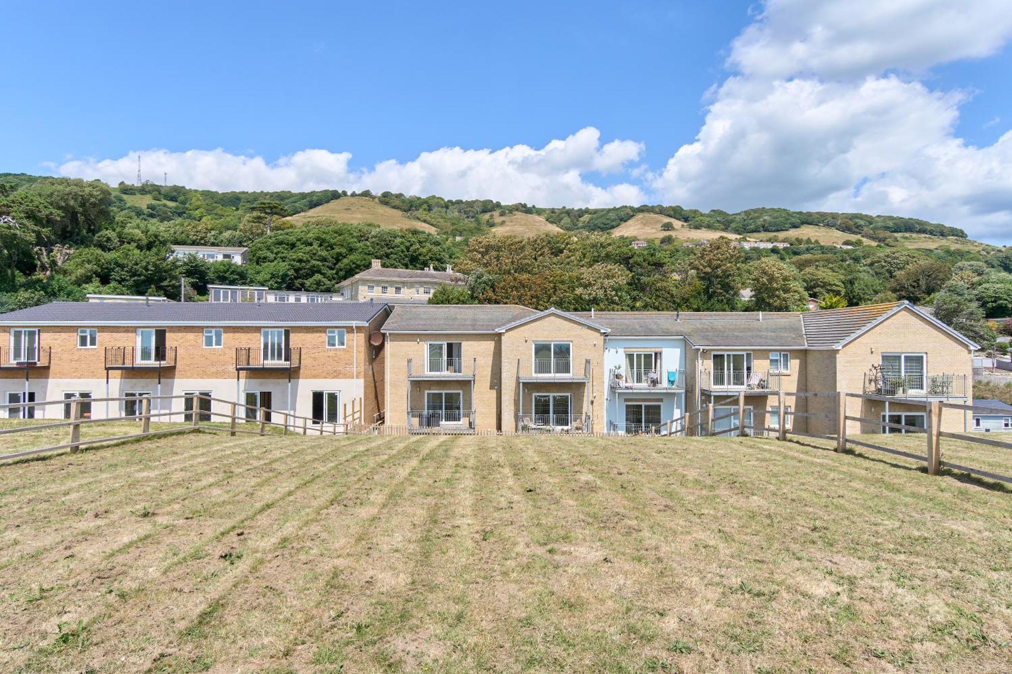 Beautiful 3 Bed Apartment In Bonchurch - Nr Ventnor - Large Outside Terrace & Parking - Dog Friendly - The Perfect Choice For Couples, Friends, Families - 5 Mins To Beach Zewnętrze zdjęcie